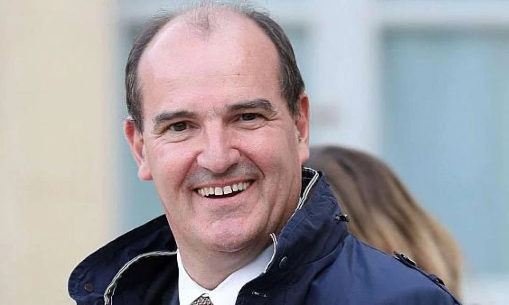 Έκκληση Καστέξ στους Γάλλους: Είναι πράξη αλτρουισμού ο εμβολισμός
